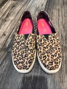 TOMS Leopard Print Slip-On Flats with Bright Pink Insole